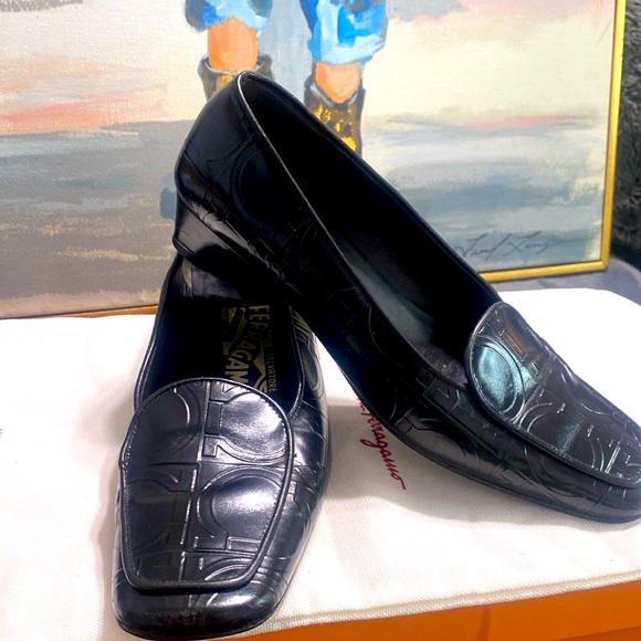 SALVATORE FERRAGAMO ๐๐ป๐ฅ๐ฅ VINTAGE SHOES - Picture 1 of 5